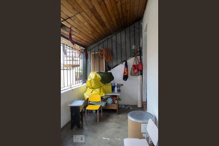 Casa à venda com 500m², 2 quartos e 6 vagas Casa à venda com 500m², 2 quartos e 6 vagasvaranda