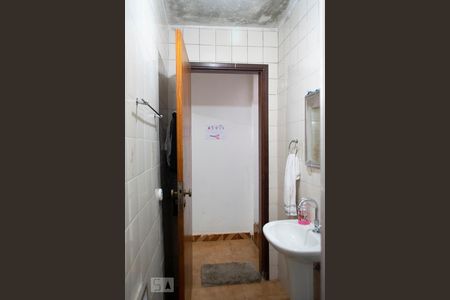 Casa à venda com 500m², 2 quartos e 6 vagas Casa à venda com 500m², 2 quartos e 6 vagasbanheiro