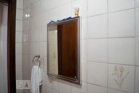 Casa à venda com 500m², 2 quartos e 6 vagas Casa à venda com 500m², 2 quartos e 6 vagasbanheiro