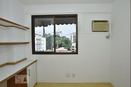 Quarto 1 de apartamento para alugar com 3 quartos, 93m² em Freguesia (jacarepaguá), Rio de Janeiro