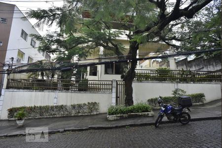 Apartamento para alugar com 93m², 3 quartos e 1 vagaFachada
