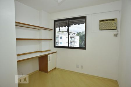 Quarto 1 de apartamento para alugar com 3 quartos, 93m² em Freguesia (jacarepaguá), Rio de Janeiro