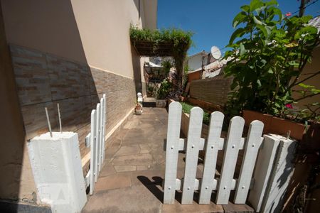 Casa à venda com 360m², 3 quartos e 4 vagasCorredor Lateral