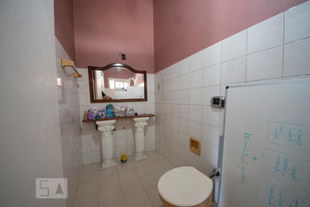 Casa à venda com 360m², 3 quartos e 4 vagasBanheiro da Suíte 1