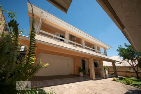 Casa à venda com 360m², 3 quartos e 4 vagasFachada