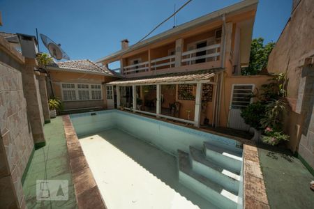 Casa à venda com 360m², 3 quartos e 4 vagasPiscina