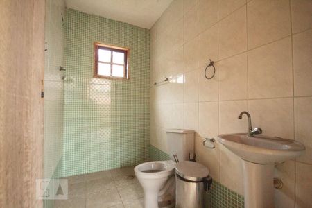 Casa à venda com 300m², 5 quartos e 2 vagas Casa à venda com 300m², 5 quartos e 2 vagasBanheiro da Área de Festas