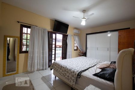 Casa à venda com 300m², 5 quartos e 2 vagas Casa à venda com 300m², 5 quartos e 2 vagasSuíte 3