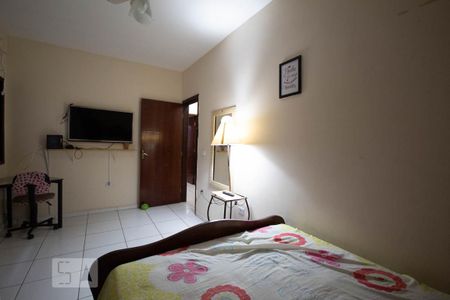 Casa à venda com 300m², 5 quartos e 2 vagas Casa à venda com 300m², 5 quartos e 2 vagasSuíte 2