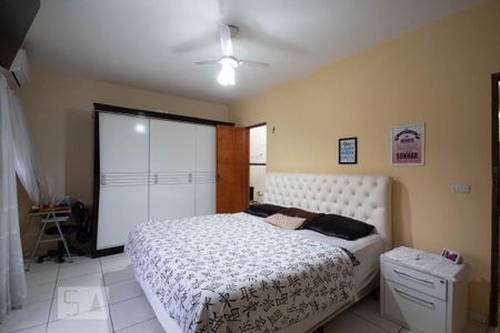 Casa à venda com 300m², 5 quartos e 2 vagas Casa à venda com 300m², 5 quartos e 2 vagasSuíte 3