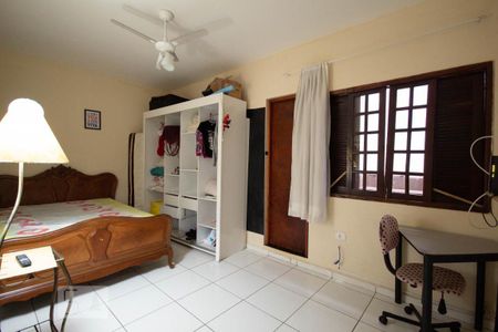 Casa à venda com 300m², 5 quartos e 2 vagas Casa à venda com 300m², 5 quartos e 2 vagasSuíte 2