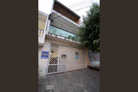 Casa à venda com 300m², 5 quartos e 2 vagas Casa à venda com 300m², 5 quartos e 2 vagasFachada