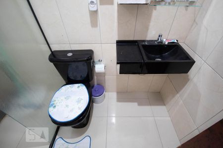 Casa à venda com 300m², 5 quartos e 2 vagas Casa à venda com 300m², 5 quartos e 2 vagasBanheiro da Suíte 2