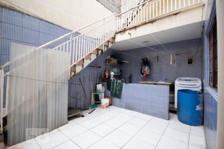 Casa à venda com 300m², 5 quartos e 2 vagas Casa à venda com 300m², 5 quartos e 2 vagasÁrea de Serviço