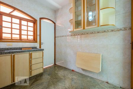 Casa para alugar com 200m², 3 quartos e 2 vagasCozinha