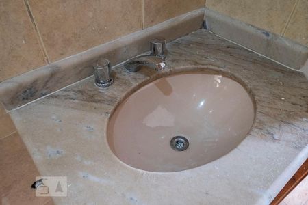 Casa para alugar com 200m², 3 quartos e 2 vagasSuíte 3 - Banheiro