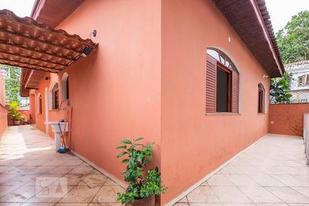 Casa para alugar com 200m², 3 quartos e 2 vagasQuintal