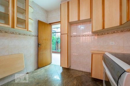 Casa para alugar com 200m², 3 quartos e 2 vagasCozinha