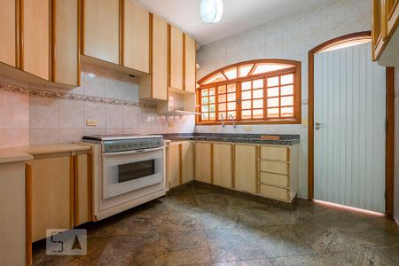 Casa para alugar com 200m², 3 quartos e 2 vagasCozinha