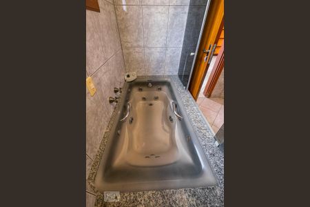 Suíte 1 - Banheiro de casa para alugar com 3 quartos, 200m² em Pinheiros, São Paulo