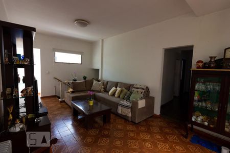 Sala TV de casa para alugar com 5 quartos, 270m² em Centro, Cotia