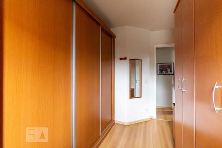 Casa de condomínio à venda com 174m², 3 quartos e 2 vagasQuarto 1