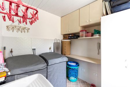Casa de condomínio à venda com 174m², 3 quartos e 2 vagasÁrea de Serviço