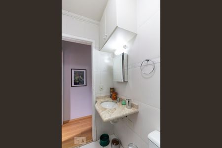 Casa de condomínio à venda com 174m², 3 quartos e 2 vagasBanheiro