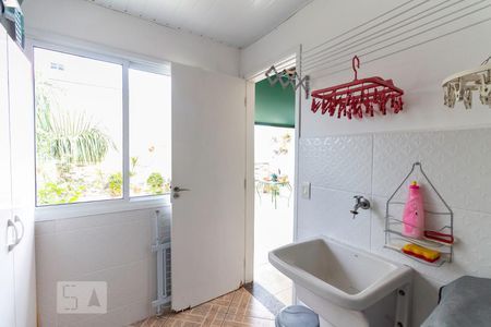 Casa de condomínio à venda com 174m², 3 quartos e 2 vagasÁrea de Serviço