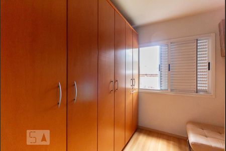 Casa de condomínio à venda com 174m², 3 quartos e 2 vagasQuarto 1
