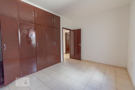 Quarto 2 de casa para alugar com 2 quartos, 81m² em Jardim Eulina, Campinas