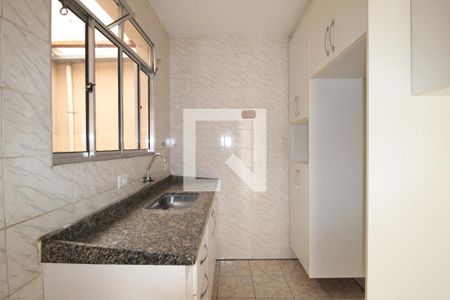 Apartamento para alugar com 60m², 2 quartos e sem vagaCozinha e Área de Serviço