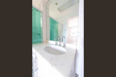 Apartamento para alugar com 75m², 3 quartos e 2 vagas Apartamento para alugar com 75m², 3 quartos e 2 vagasBanheiro da Suite