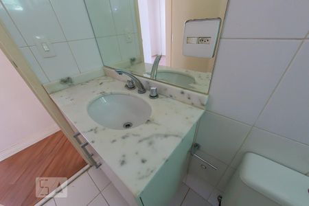 Apartamento para alugar com 75m², 3 quartos e 2 vagas Apartamento para alugar com 75m², 3 quartos e 2 vagasBanheiro