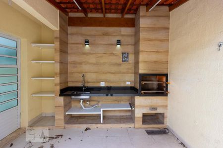 Casa para alugar com 154m², 3 quartos e 3 vagas Casa para alugar com 154m², 3 quartos e 3 vagasDetalhe - Varanda Gourmet