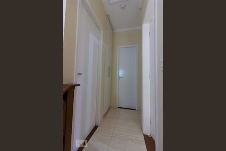 Casa para alugar com 154m², 3 quartos e 3 vagas Casa para alugar com 154m², 3 quartos e 3 vagasCorredor