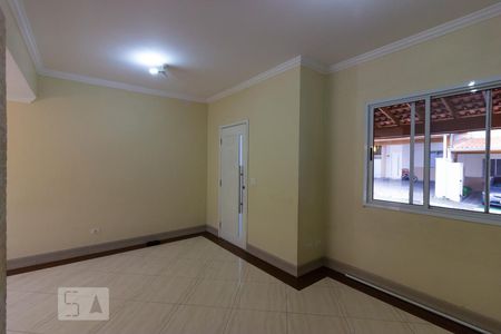 Sala de casa para alugar com 3 quartos, 154m² em Jardim Petrópolis, Cotia