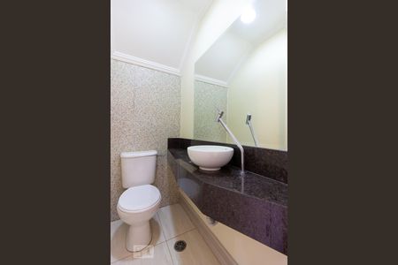 Lavabo de casa para alugar com 3 quartos, 154m² em Jardim Petrópolis, Cotia