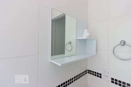 Banheiro de apartamento para alugar com 2 quartos, 56m² em Jardim Caiapia, Cotia