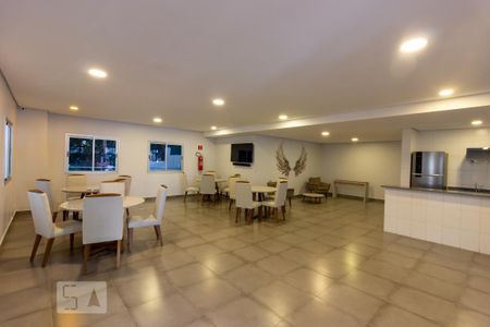 Apartamento para alugar com 56m², 2 quartos e 1 vaga Apartamento para alugar com 56m², 2 quartos e 1 vagaÁrea comum - Salão de festas