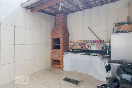 Casa à venda com 160m², 3 quartos e 2 vagas Casa à venda com 160m², 3 quartos e 2 vagasQuintal com Churrasqueira