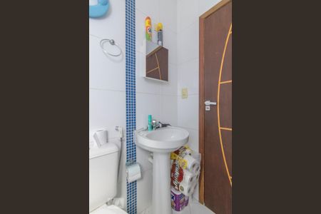 Casa à venda com 160m², 3 quartos e 2 vagas Casa à venda com 160m², 3 quartos e 2 vagasBanheiro