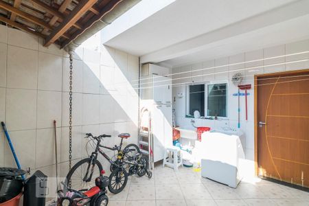 Casa à venda com 160m², 3 quartos e 2 vagas Casa à venda com 160m², 3 quartos e 2 vagasQuintal com Churrasqueira