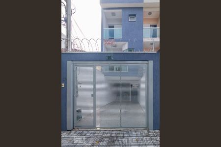 Casa à venda com 160m², 3 quartos e 2 vagas Casa à venda com 160m², 3 quartos e 2 vagasFachada