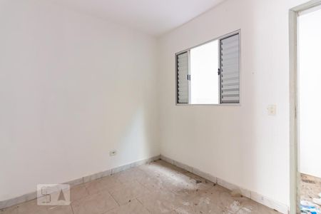 Quarto de casa para alugar com 1 quarto, 40m² em Mutinga, Osasco