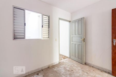 Quarto de casa para alugar com 1 quarto, 40m² em Mutinga, Osasco