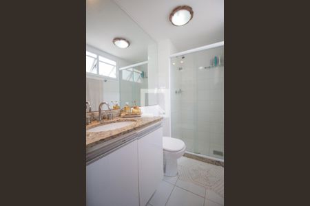 Apartamento à venda com 147m², 3 quartos e 2 vagasBanheiro da Suite