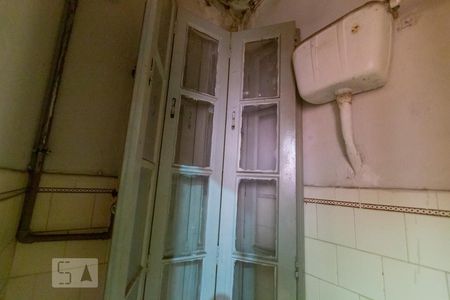 Apartamento para alugar com 105m², 2 quartos e sem vaga Apartamento para alugar com 105m², 2 quartos e sem vagaBanheiro de Serviço