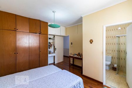 Casa à venda com 180m², 4 quartos e 2 vagas2o. Andar - Quarto 3 - Suíte