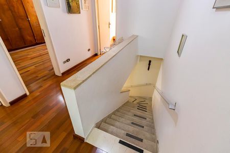 Casa à venda com 180m², 4 quartos e 2 vagas2o. Andar - Corredor